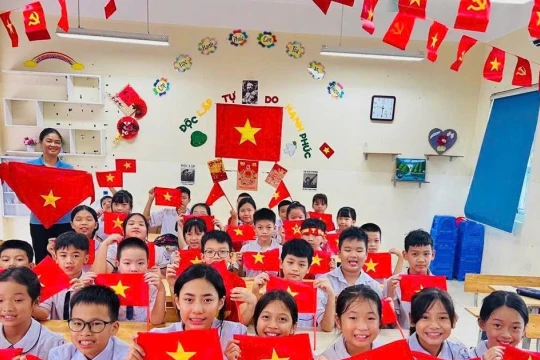 Học sinh Thủ đô hân hoan chào đón 80 năm Quốc khánh