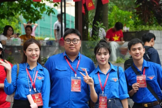 Học viện Tài chính 'lì xì' sinh viên nhân dịp Tết Độc lập