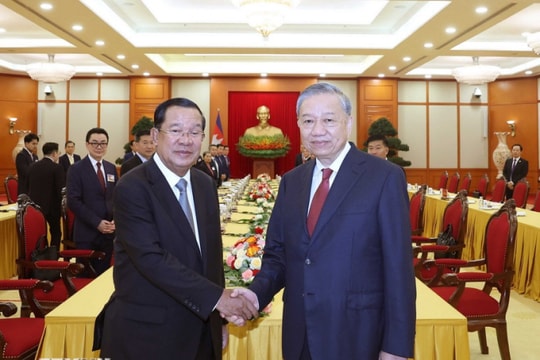 Tổng Bí thư Tô Lâm tiếp Chủ tịch Đảng Nhân dân Campuchia Hun Sen