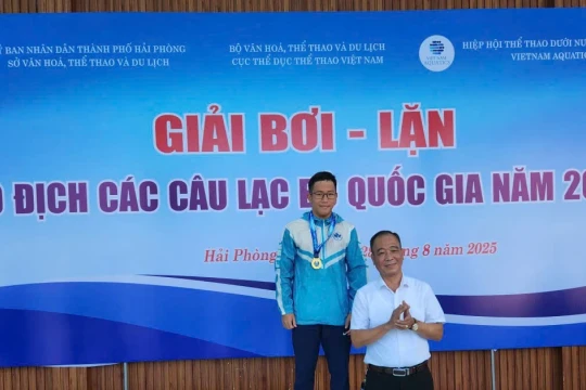 Học sinh trường chuyên liên tiếp giành HCV bộ môn bơi