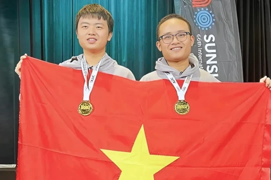 Tinh thần Việt Nam rạng rỡ Olympic Toán học