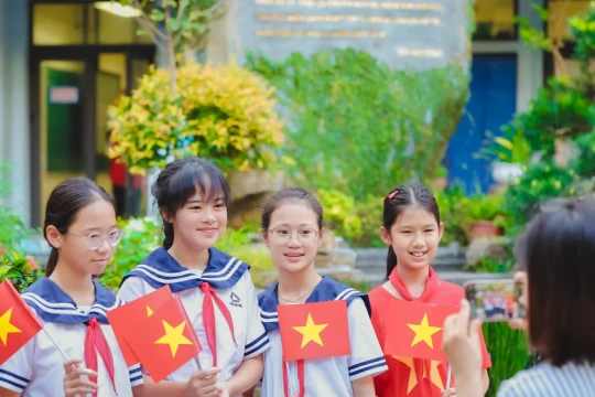 Truyền thông điệp 'kiến tạo trường học số' ngay trong lễ khai giảng