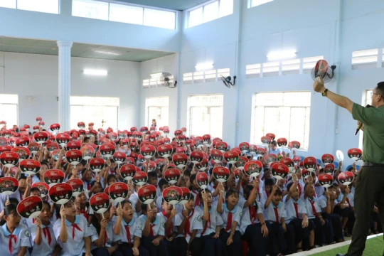 Công an An Giang đồng hành cùng học sinh đẩy lùi ma túy