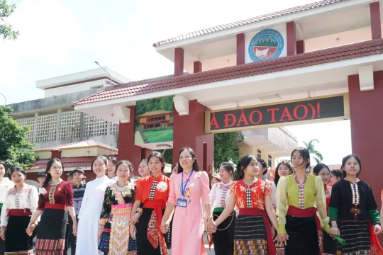 Học trò dân tộc nội trú quyết tâm ‘bùng cháy’ trong học tập, rèn luyện