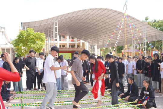 Học sinh Bắc Ninh vui 'Tết Rằm tháng 7' lan tỏa giá trị nhân văn