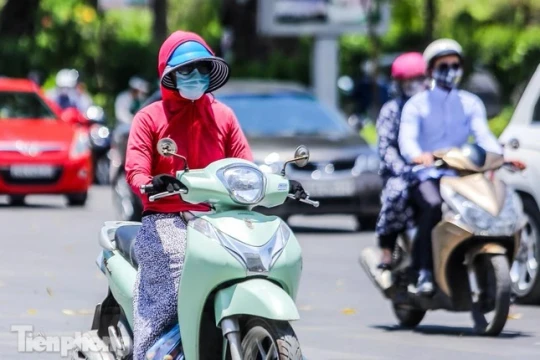 Miền Bắc tiếp tục oi nóng trước khi đón mưa bão