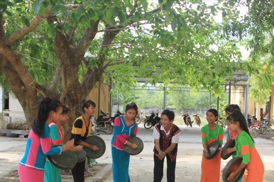 Tích cực xây dựng Chương trình giáo dục phổ thông môn Tiếng Raglai