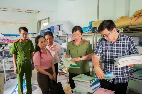 Phát hiện cơ sở photocopy ở Cần Thơ vi phạm bản quyền, thu 500 giáo trình lậu
