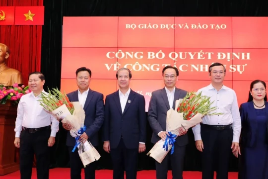 Bộ GD&ĐT công bố các quyết định về công tác nhân sự