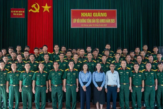 An Giang bồi dưỡng tiếng Khmer cho lực lượng vũ trang