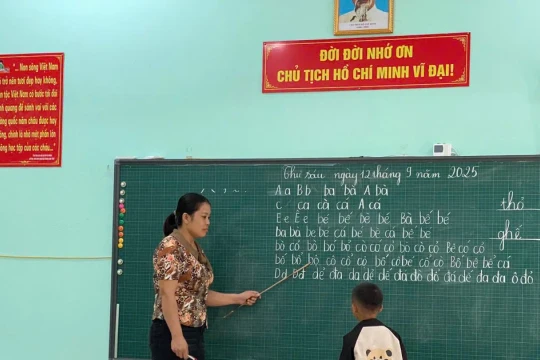 Trao tình yêu văn hóa quê hương vào từng bài học