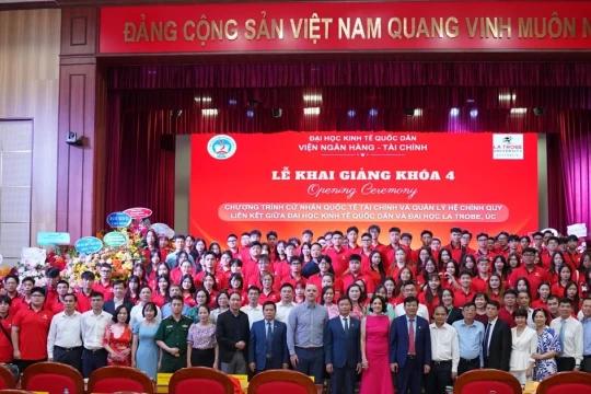 Đại học Kinh tế Quốc dân khai giảng Khóa 4 Chương trình liên kết với Đại học La Trobe, Úc