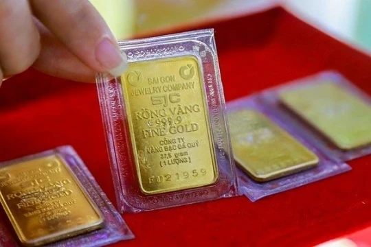 Giá vàng hôm nay 13/9 tiếp đà giảm mạnh về mức 131,4 triệu đồng/lượng