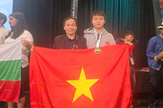 Từ ước mơ tuổi thơ đến đỉnh cao Toán học