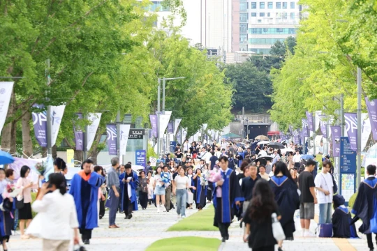 Hàn Quốc dẫn đầu về tỷ lệ hoàn thành giáo dục đại học
