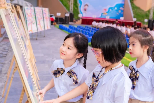 Bộ GD&ĐT ban hành Thông tư khen thưởng và kỷ luật học sinh