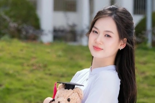 Thủ khoa tốt nghiệp gây sốt vì xinh đẹp tiếp tục là thủ khoa Ngoại thương