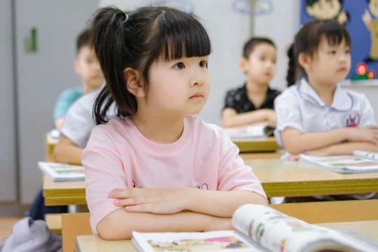 Miễn phí sách giáo khoa bảo đảm quyền học tập bình đẳng