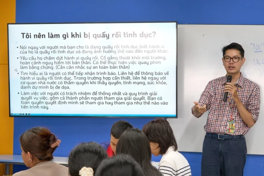 Tân sinh viên học cách bảo vệ bản thân trước nạn quấy rối