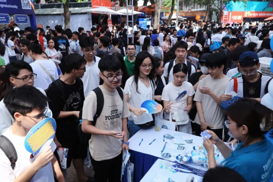 Xét tuyển bổ sung: Cửa hẹp, cần thận trọng