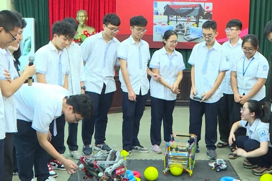Đổi mới mô hình trường chuyên tạo nền tảng phát triển nhân tài