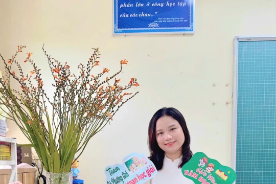 Cô giáo trẻ Hà Nội sáng tạo trong mỗi buổi họp đầu năm