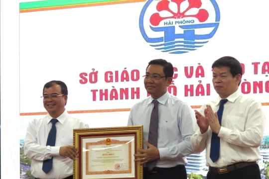Vinh danh nhiều tập thể, giáo viên ngành giáo dục Hải Phòng