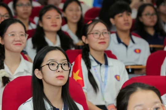 Giải mã chìa khóa thành công của 5 thủ khoa 'Trường Nhân Văn'
