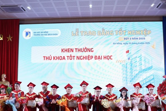 Trường ĐH Bách khoa Đà Nẵng trao bằng tốt nghiệp đợt 2 năm 2025