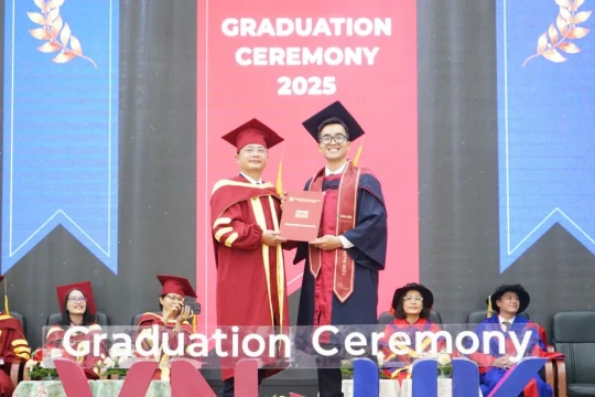 Viện Nghiên cứu và Đào tạo Việt - Anh trao bằng tốt nghiệp năm 2025