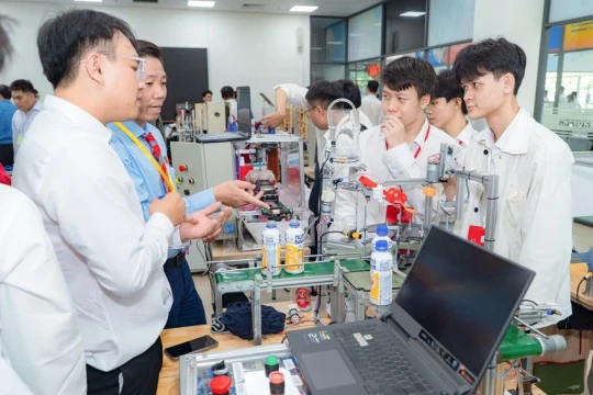 Hướng dẫn triển khai đào tạo nguồn nhân lực phục vụ phát triển công nghệ cao