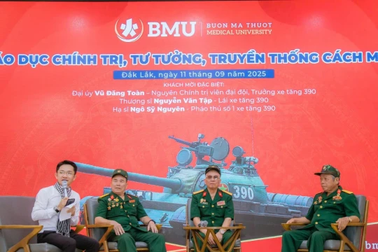Định hình bản lĩnh từ câu chuyện lịch sử