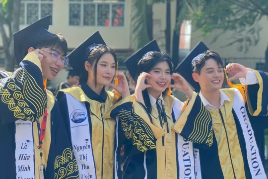 Hơn 400 tân khoa rạng rỡ ngày tốt nghiệp tại Trường Đại học Thủy Lợi
