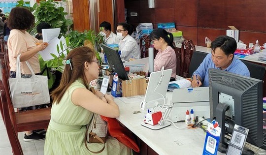 Bộ Nội vụ yêu cầu báo cáo thực trạng công chức, viên chức trên cả nước
