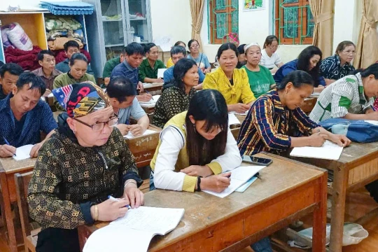 Cao Bằng thực hiện công tác xóa mù chữ trong bối cảnh mới
