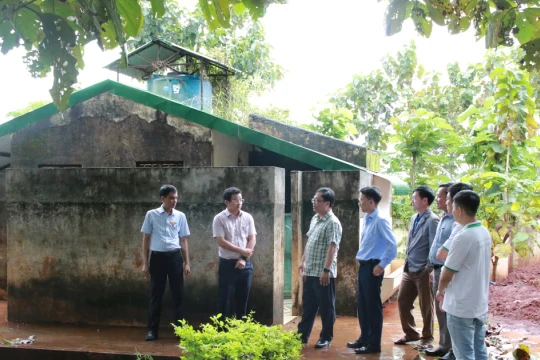 Chung tay hỗ trợ công trình vệ sinh cho trường học vùng khó Đắk Lắk