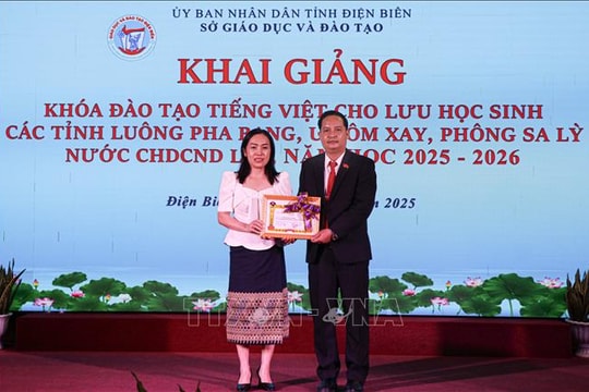 Việt Nam hỗ trợ đào tạo tiếng Việt cho lưu học sinh Lào