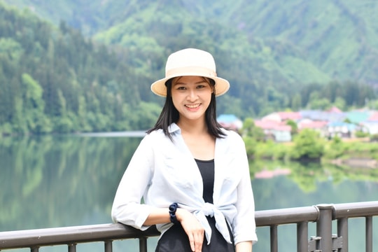 Tiến sĩ tâm lý nói về động tác “kéo rèm” trong vụ cô giáo bị quật ngã