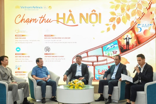 Vietnam Airlines và Hà Nội khởi động chiến dịch “Chạm thu Hà Nội”