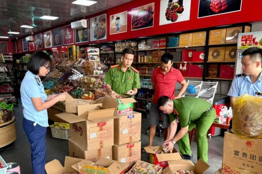 Công an Bắc Ninh phát hiện 4.150 chiếc bánh nhập lậu trước thềm Tết Trung thu