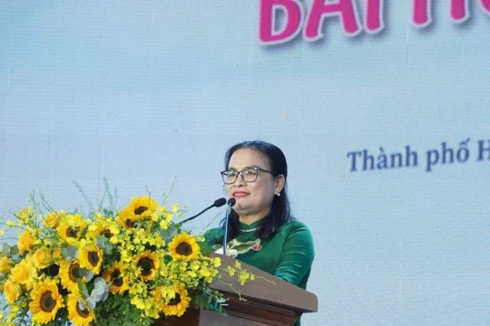 Hiệu trưởng gửi tới tân sinh viên thông điệp 'kép' về nghề nghiệp