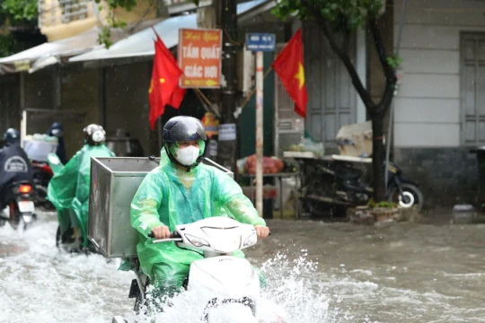Hà Nội tập trung ứng phó bão Bualoi, mưa lũ, sạt lở đất