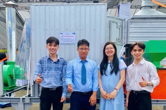 Thầy trò Trường Bách khoa Đà Nẵng giải bài toán sấy nông sản giúp người dân