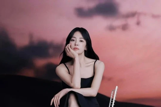 Hé lộ bí quyết sở hữu làn da không tuổi như 'nữ thần nhan sắc' Song Hye Kyo