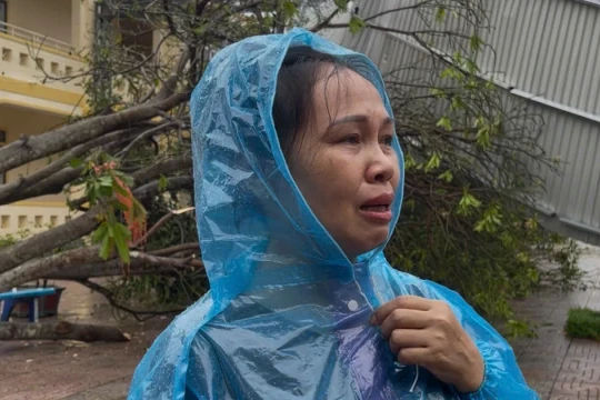 Những mái trường thương tổn và nỗi đau của 'người cầm lái'