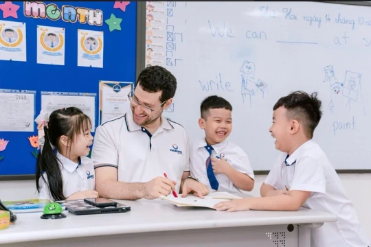 Rào cản lớn trong thu hút lao động nước ngoài vào trường học