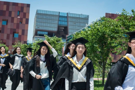 Số lượng du học sinh Trung Quốc sụt giảm mạnh