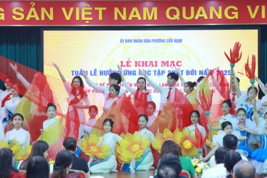 Trường học Hà Nội sôi động trong Tuần lễ hưởng ứng học tập suốt đời