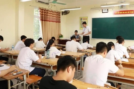 Học văn bằng 2 có được hưởng chính sách miễn hay hỗ trợ học phí?