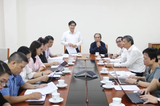 Cần thiết biên soạn các bộ sách về giáo dục văn hóa, nghệ thuật cho học sinh